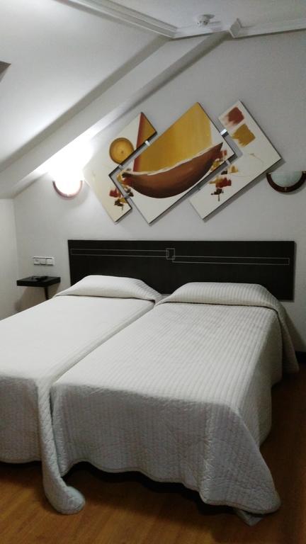 Hotel Santa Clara à Oviede Extérieur photo