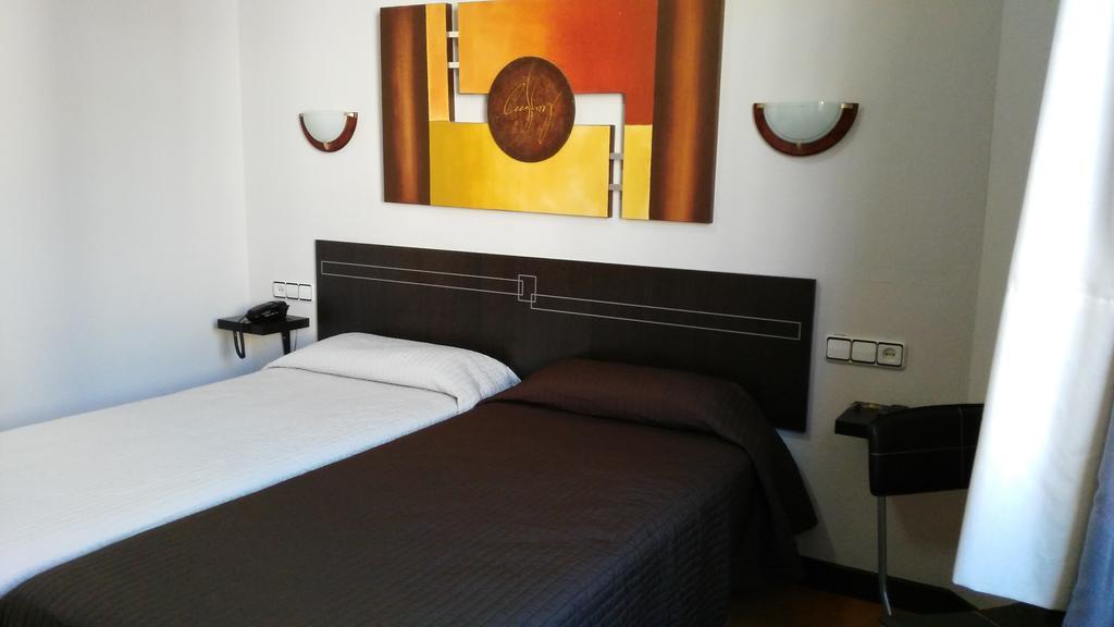 Hotel Santa Clara à Oviede Extérieur photo