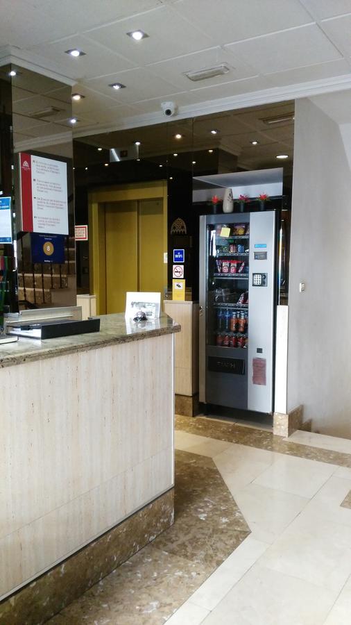 Hotel Santa Clara à Oviede Extérieur photo